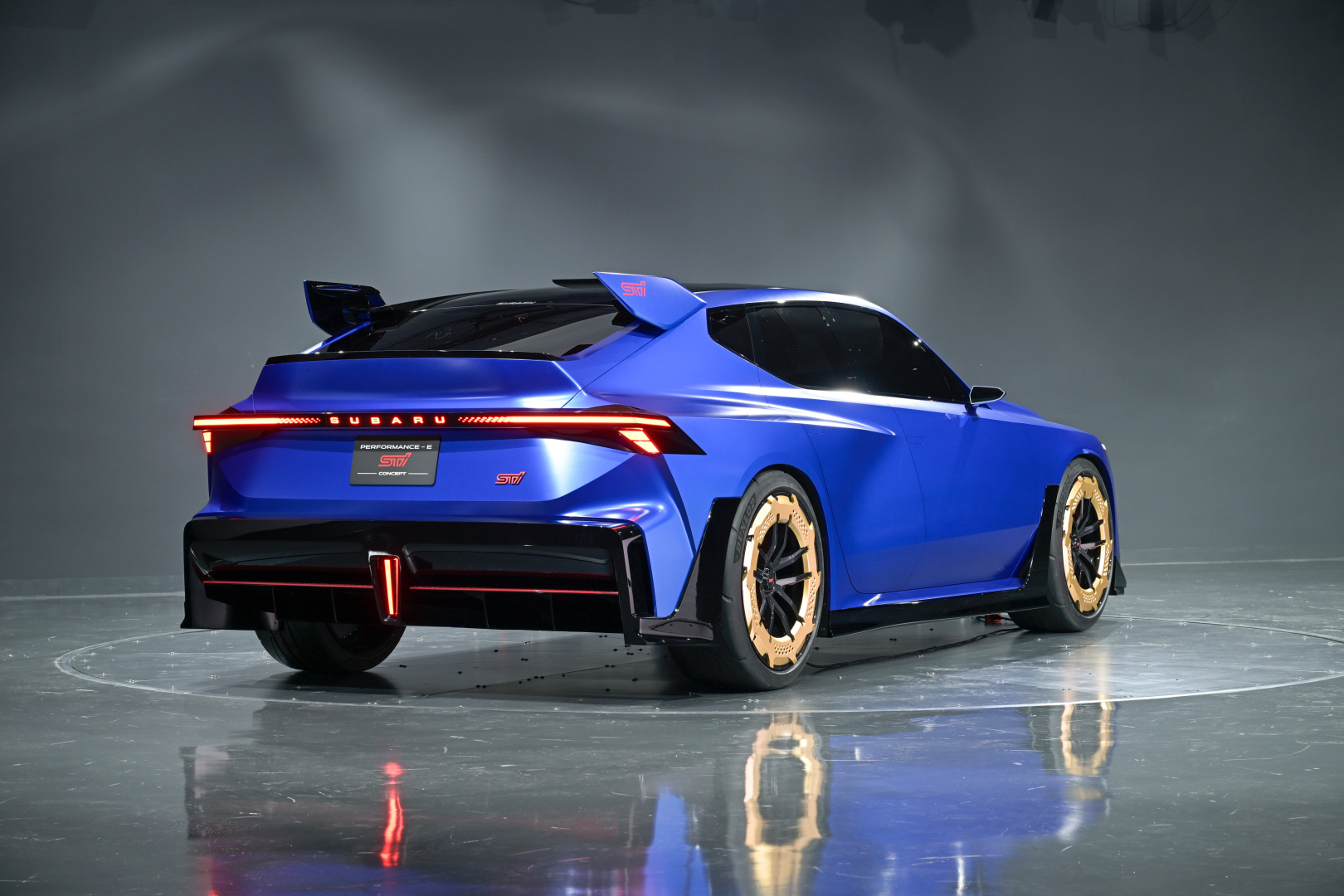 SMALL_Performance-E STI concept_13